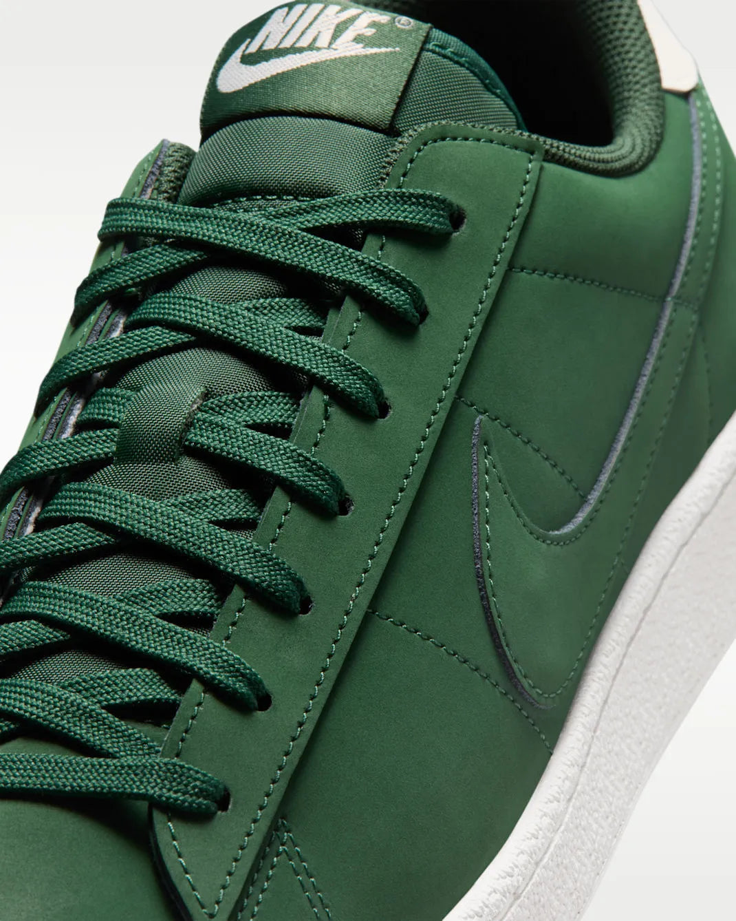 Nike Tennis Classic Men's Shoes