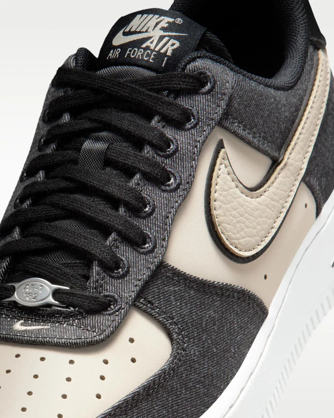 Nike Air Force 1 '07