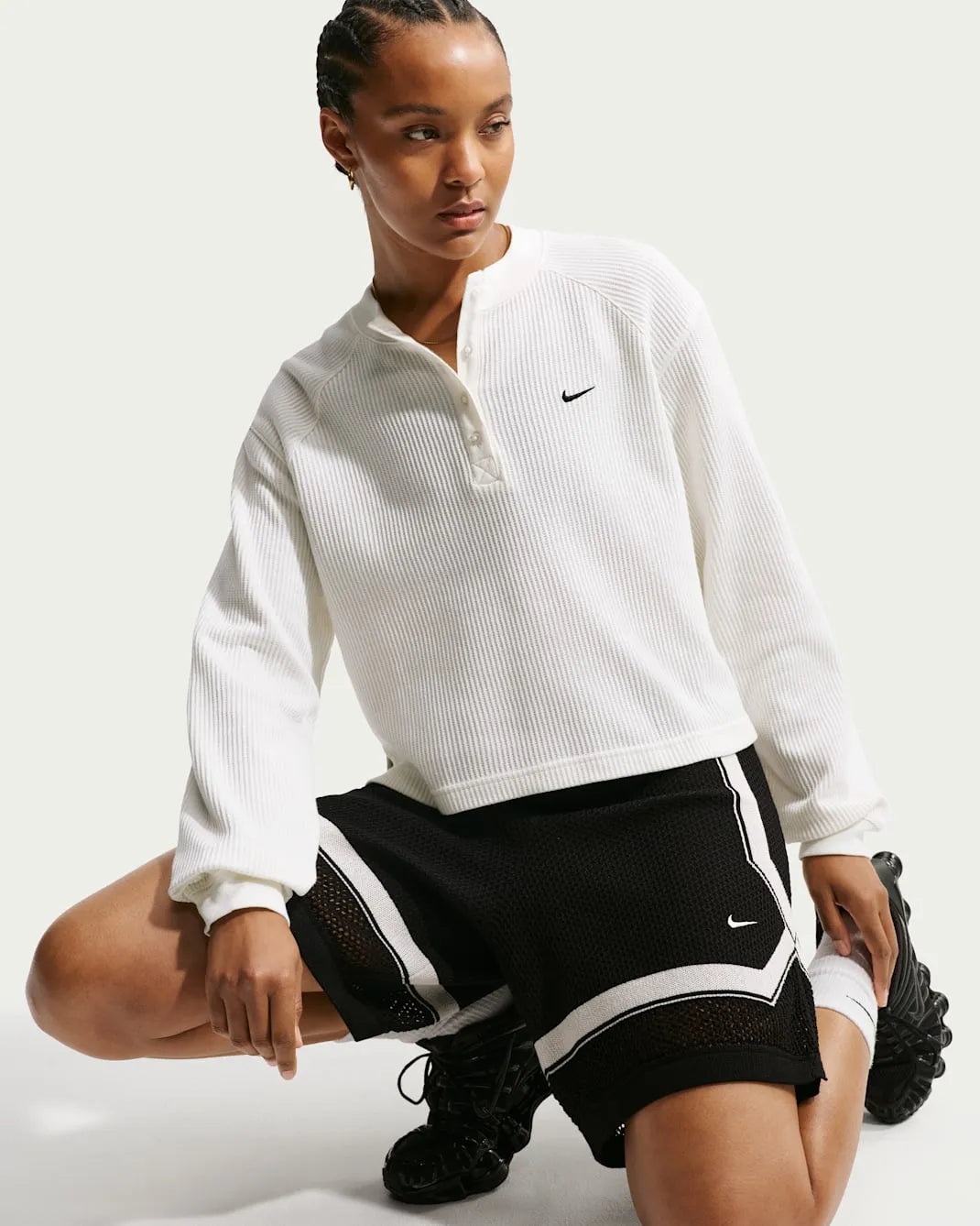 Nike Sportswear Chill Knit Women's Mid-Rise Shorts