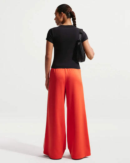 Nike Sportswear Chill Knit Women's Slim Cropped T-Shirt