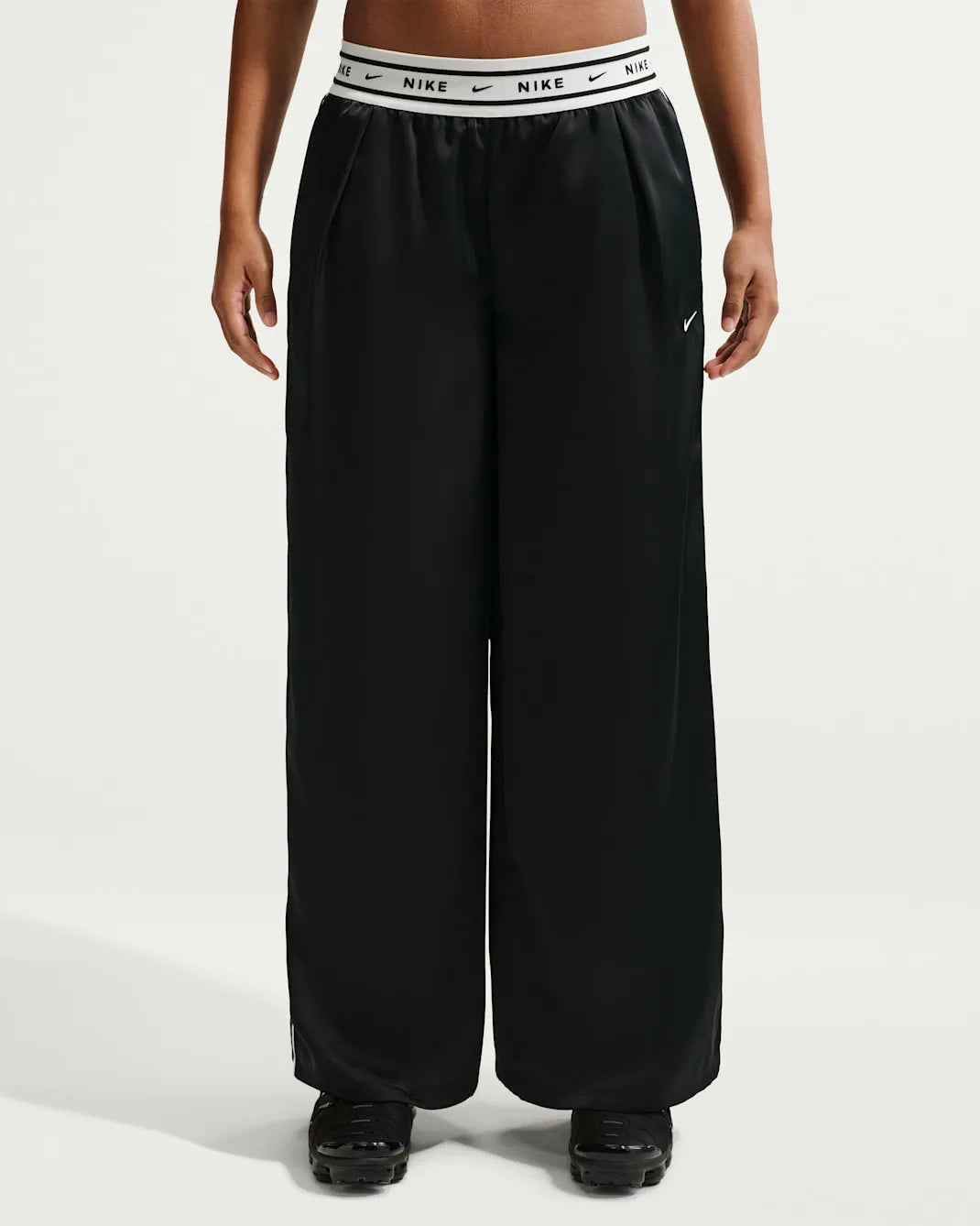 Nike Sportswear Women's Loose Mid-Rise Satin Pants