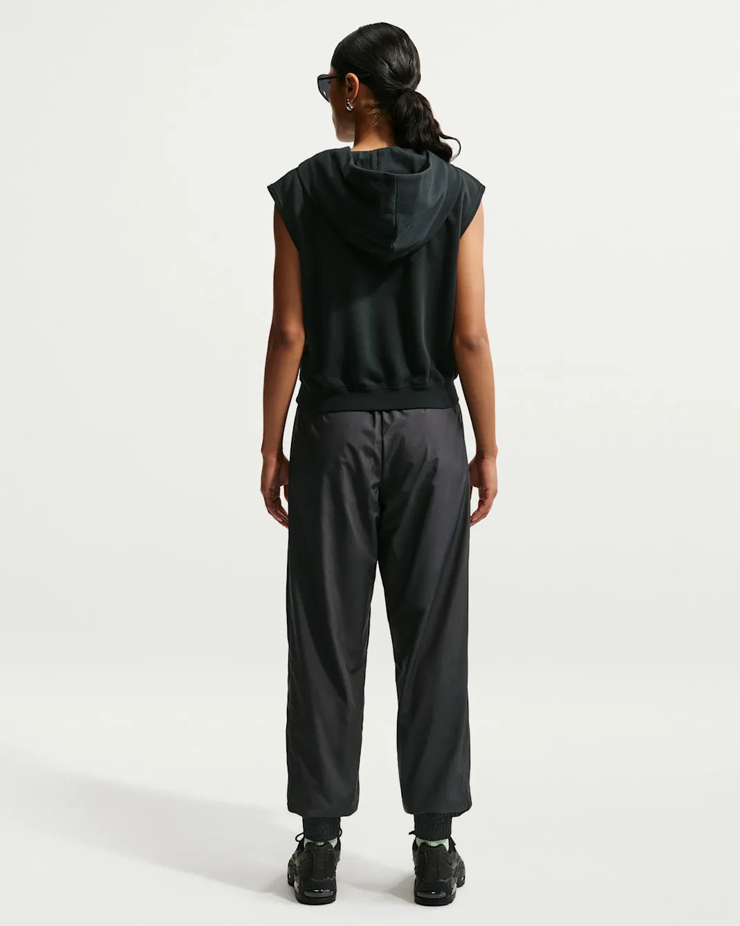 Nike Sportswear Classic Wovens Women's UV Protection Mid-Rise Loose Joggers