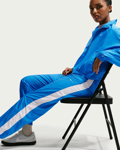 Nike Sportswear Classic Wovens Women's UV Protection Mid-Rise Loose Joggers